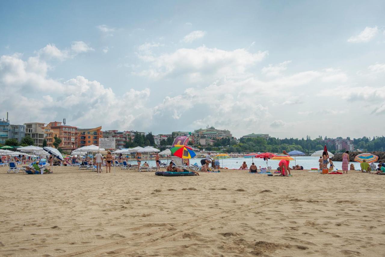 Panorama Krim Beach Apartment Равда Экстерьер фото